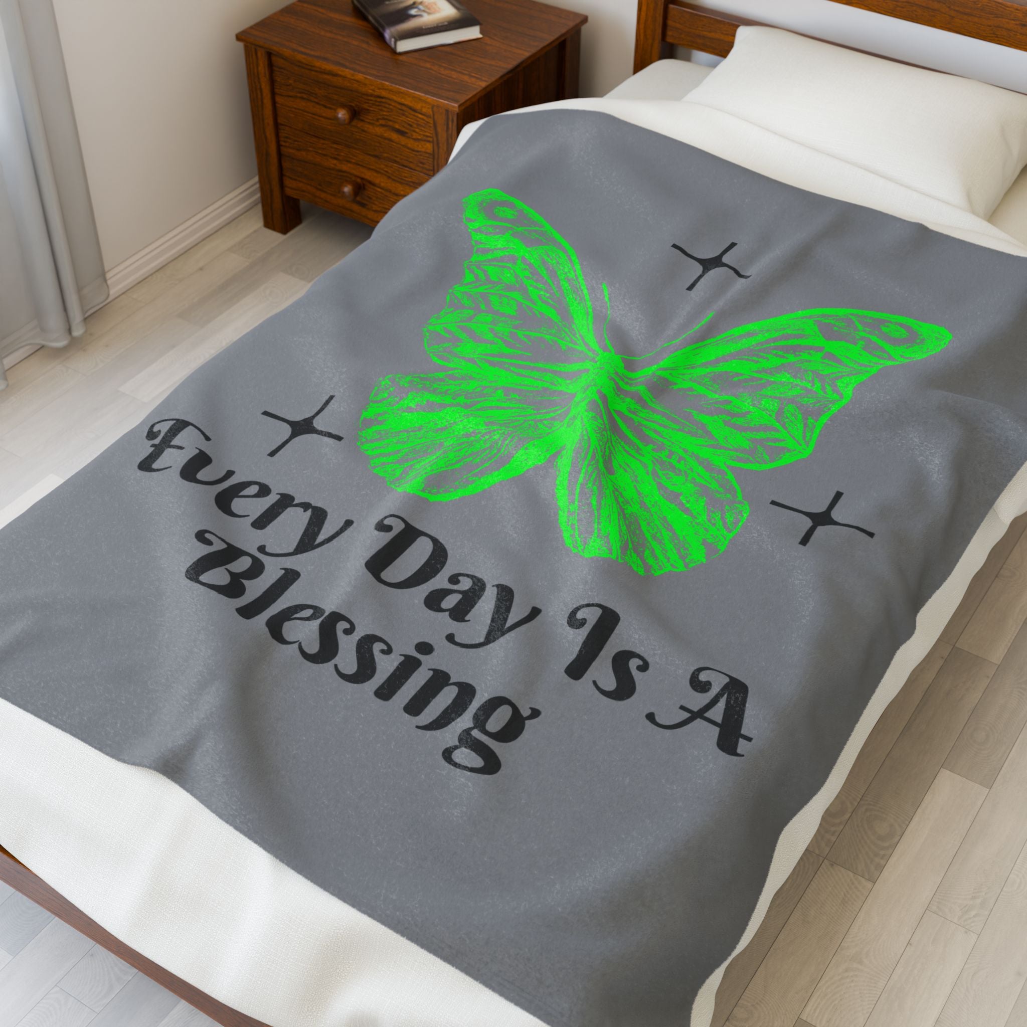 “Every Day Is A Blessing” Plush Blanket – Cozy Comfort with Hearterfly Plush Blanket -Every Day Is A Blessing - Cozy Home Decor | Gift for Her | Motivational Throw Blanket